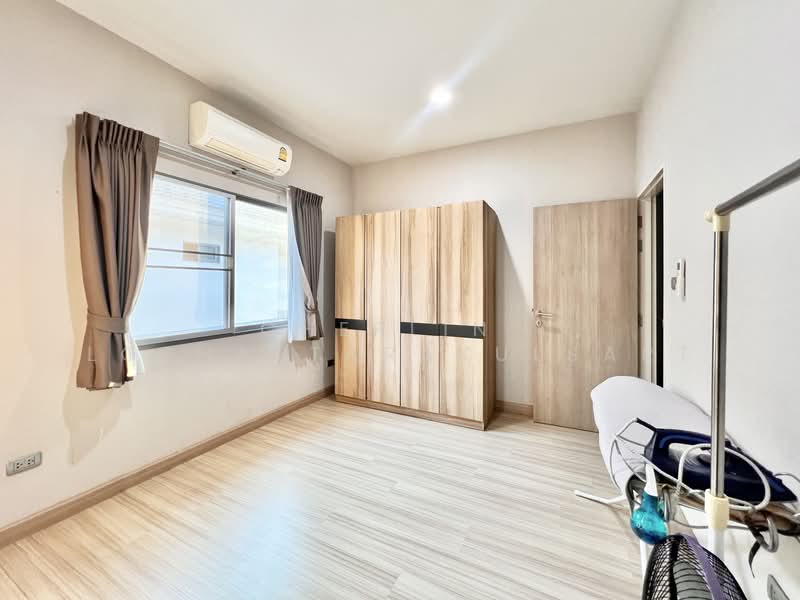 Perfect Place Rattanathibet, Nonthaburi, Soi Bang Rak Noi 16, Bang Rak Noi, Muang Nonthaburi, Nonthaburi, 4 Bedrooms, 204 sqm, Single Detached House For Rent, by Cherlin  Lophattarakulsart, 500229006 - DDproperty.com