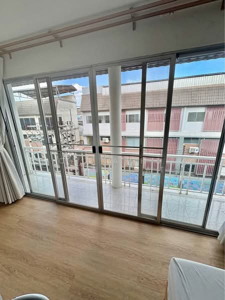 For Sale - 2-BR Townhouse, Surat Thani