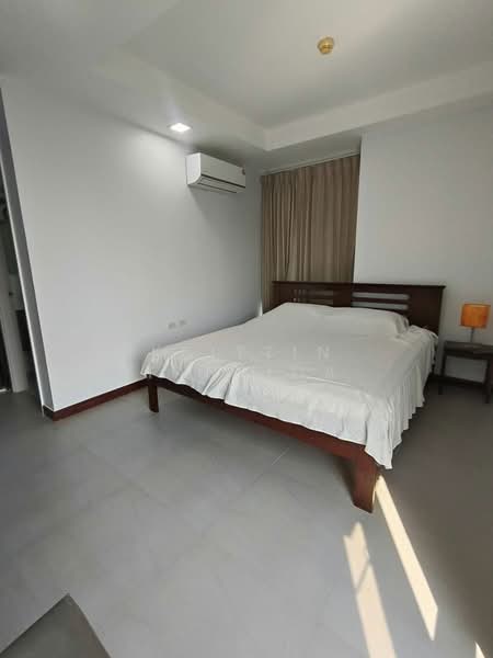 Thru Thonglor, Bangkok, Petchaburi Road, Bang Kapi, Huai Khwang, Bangkok, 2 Bedrooms, 62 sqm, Condo For Rent, by Krittin Tansida, 500229072 - DDproperty.com