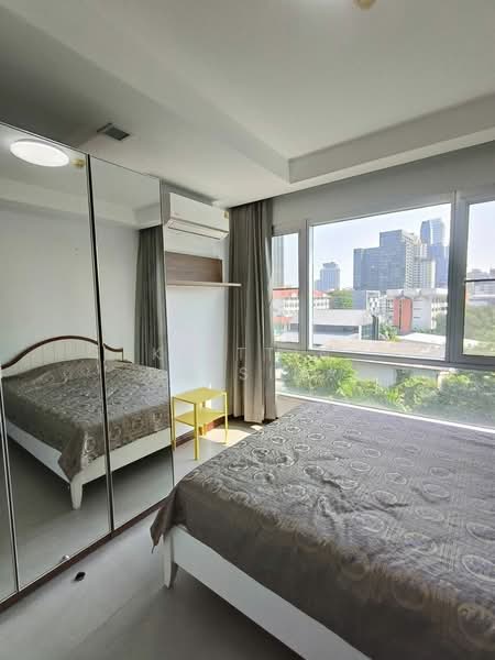 Thru Thonglor, Bangkok, Petchaburi Road, Bang Kapi, Huai Khwang, Bangkok, 2 Bedrooms, 62 sqm, Condo For Rent, by Krittin Tansida, 500229072 - DDproperty.com