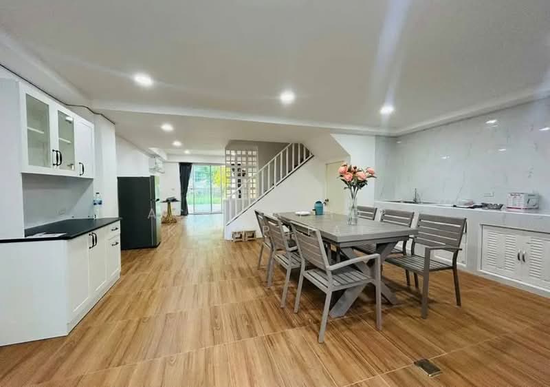 undefined, ชลบุรี, หนองปรือ, บางละมุง, ชลบุรี, 280 ตร.ม., วิลล่า ขาย, โดย Achitaphop Klinpipat, 500229074 - DDproperty.com