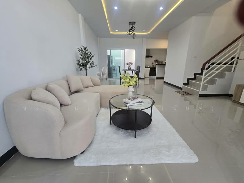 Ratchaphruek Suvarnabhumi-Ladkrabang Village, Bangkok, 397/183 Thanon Chalong Krung, Lam Pla Tiew, Lat Krabang, Bangkok, 3 Bedrooms, 100 sqm, Townhouse For Sale, by นภัสศรณ์ วงศ์สินไทยกร (นันท์), 500229114 - DDproperty.com