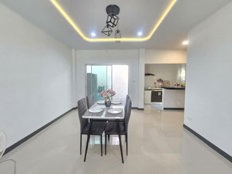 บ้านราชพฤกษ์ สุวรรณภูมิ-ลาดกระบัง : Ratchaphruek Suvarnabhumi-Ladkrabang Village, กรุงเทพ, 397/183 ถ.ฉลองกรุง, ลำปลาทิว, ลาดกระบัง, กรุงเทพ, 100 ตร.ม., ทาวน์เฮ้าส์ ขาย, โดย นภัสศรณ์ วงศ์สินไทยกร (นันท์), 500229114 - DDproperty.com