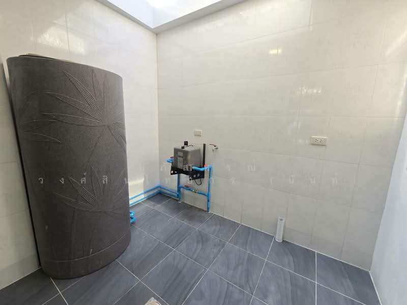 Ratchaphruek Suvarnabhumi-Ladkrabang Village, Bangkok, 397/183 Thanon Chalong Krung, Lam Pla Tiew, Lat Krabang, Bangkok, 3 Bedrooms, 100 sqm, Townhouse For Sale, by นภัสศรณ์ วงศ์สินไทยกร (นันท์), 500229114 - DDproperty.com