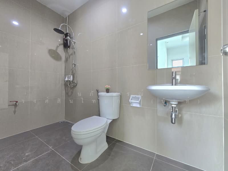 บ้านราชพฤกษ์ สุวรรณภูมิ-ลาดกระบัง : Ratchaphruek Suvarnabhumi-Ladkrabang Village, กรุงเทพ, 397/183 ถ.ฉลองกรุง, ลำปลาทิว, ลาดกระบัง, กรุงเทพ, 100 ตร.ม., ทาวน์เฮ้าส์ ขาย, โดย นภัสศรณ์ วงศ์สินไทยกร (นันท์), 500229114 - DDproperty.com