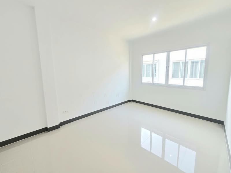 บ้านราชพฤกษ์ สุวรรณภูมิ-ลาดกระบัง : Ratchaphruek Suvarnabhumi-Ladkrabang Village, กรุงเทพ, 397/183 ถ.ฉลองกรุง, ลำปลาทิว, ลาดกระบัง, กรุงเทพ, 100 ตร.ม., ทาวน์เฮ้าส์ ขาย, โดย นภัสศรณ์ วงศ์สินไทยกร (นันท์), 500229114 - DDproperty.com