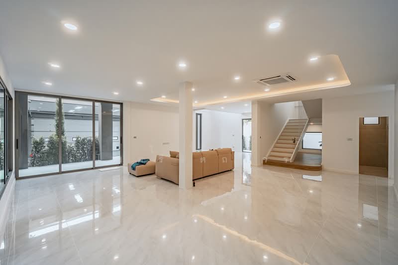 Castern47, Bangkok, นาคนิวาส, Lat Phrao, Lat Phrao, Bangkok, 3 Bedrooms, 456 sqm, Single Detached House For Sale, by Roongrat Maitreejittawon, 500229148 - DDproperty.com