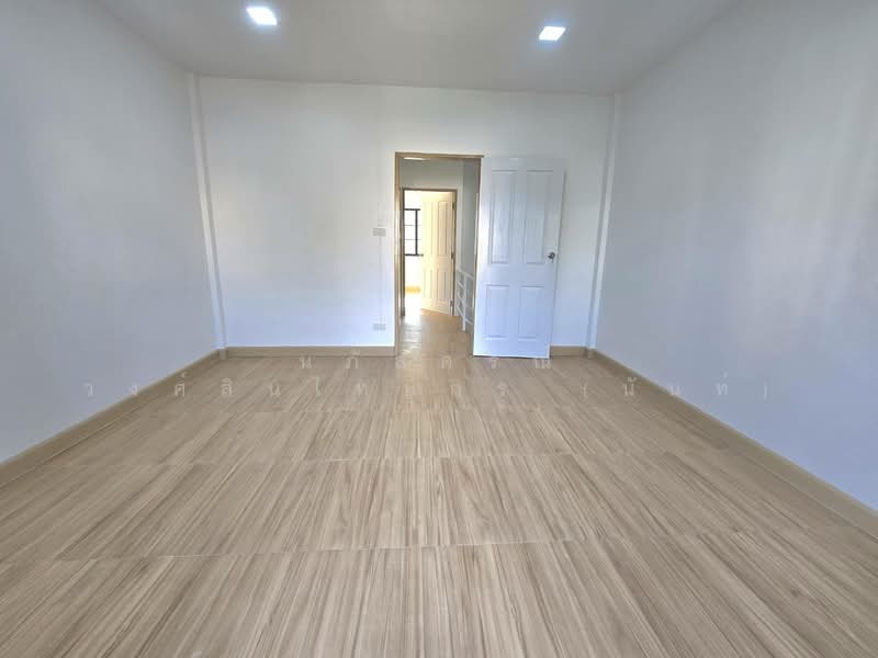 Baan Kritsana Romklao, Bangkok, Romklao Road, Min Buri, Min Buri, Bangkok, 2 Bedrooms, 80 sqm, Townhouse For Sale, by นภัสศรณ์ วงศ์สินไทยกร (นันท์), 500229150 - DDproperty.com