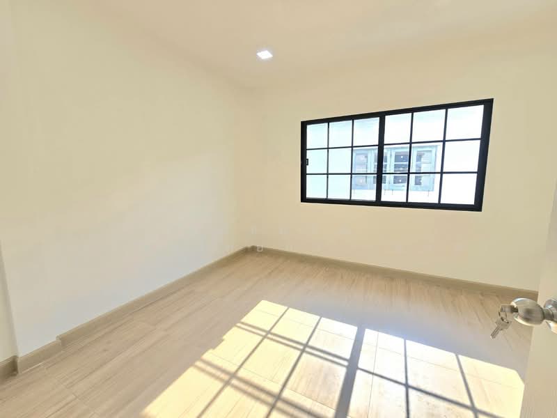 Baan Kritsana Romklao, Bangkok, Romklao Road, Min Buri, Min Buri, Bangkok, 2 Bedrooms, 80 sqm, Townhouse For Sale, by นภัสศรณ์ วงศ์สินไทยกร (นันท์), 500229150 - DDproperty.com