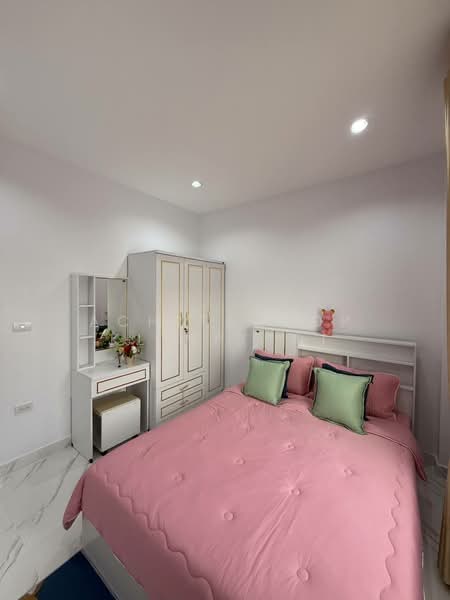 3-BR House, Chon Buri (Pattaya), Nong Pru, Bang Lamung (Pattaya), Chon Buri (Pattaya), 3 Bedrooms, 200 sqm, Single Detached House For Sale, by Achitaphop Klinpipat, 500229180 - DDproperty.com