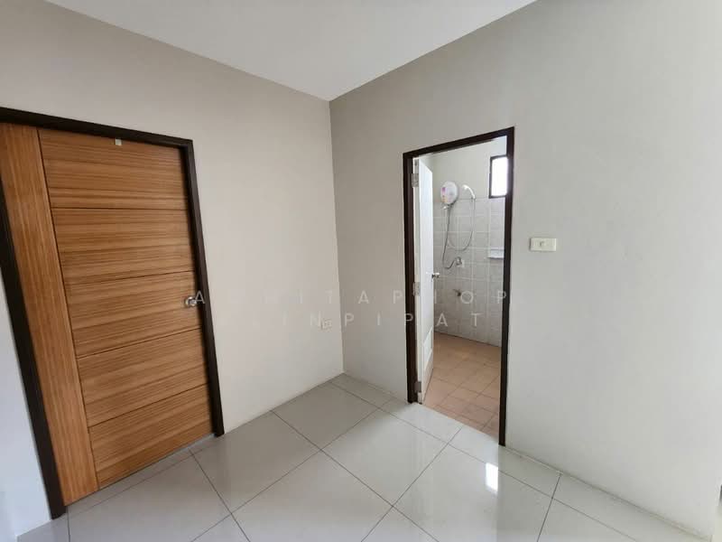 ขาย - ทาวน์เฮ้าส์ 4-ห้องนอน, ชลบุรี