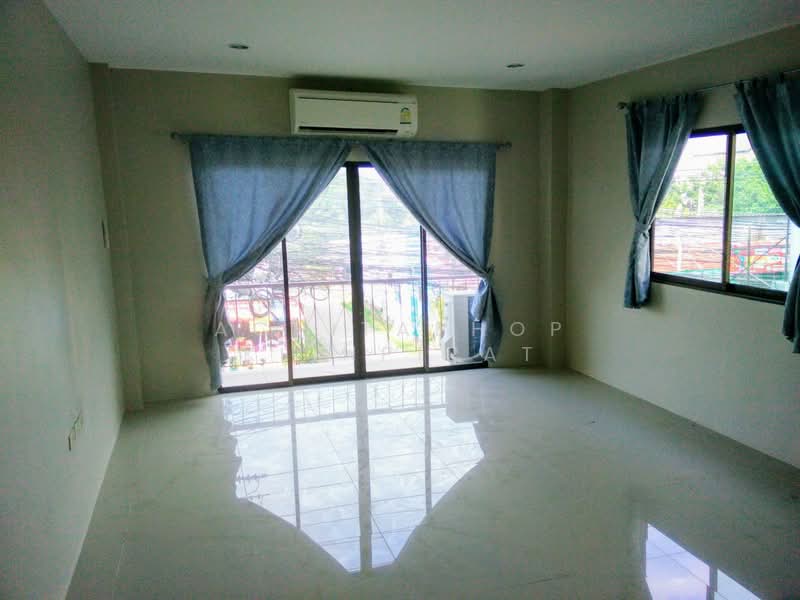 4-BR Townhouse, Chon Buri (Pattaya), Nong Pru, Bang Lamung (Pattaya), Chon Buri (Pattaya), 4 Bedrooms, 150 sqm, Townhouse For Sale, by Achitaphop Klinpipat, 500229238 - DDproperty.com