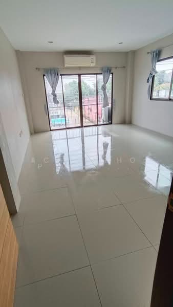 4-BR Townhouse, Chon Buri (Pattaya), Nong Pru, Bang Lamung (Pattaya), Chon Buri (Pattaya), 4 Bedrooms, 150 sqm, Townhouse For Sale, by Achitaphop Klinpipat, 500229238 - DDproperty.com