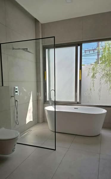 undefined, Chon Buri (Pattaya), Nong Pru, Bang Lamung (Pattaya), Chon Buri (Pattaya), 4 Bedrooms, 410 sqm, Villa For Sale, by Achitaphop Klinpipat, 500229258 - DDproperty.com