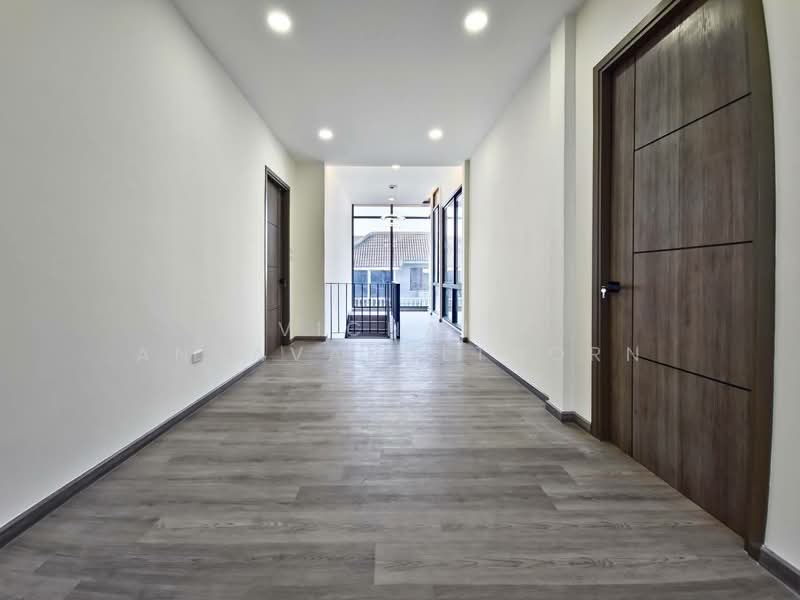 3-BR House, Bangkok, Bang Chak, Phra Khanong, Bangkok, 3 Bedrooms, 250 sqm, Single Detached House For Rent, by Vichai  Annavakulthorn, 500229309 - DDproperty.com