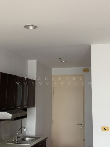 Silom Grand Terrace, Bangkok, Soi Saladaeng 2, Saladaeng Road, Silom, Bang Rak, Bangkok, Studio, 42 sqm, Condo For Rent, by Thanaporn Wongcharoen, 500229330 - DDproperty.com