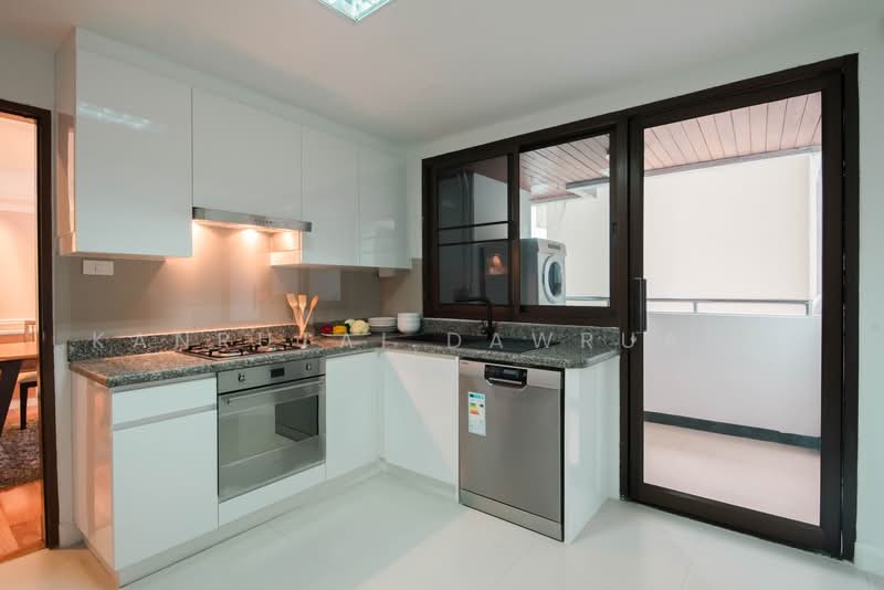 Mayfair Garden Apartment : เมย์แฟร์ การ์เดน อพาร์ทเมนท์, กรุงเทพ, 59 ซอย สุขุมวิท 16, คลองเตย, คลองเตย, กรุงเทพ, 260 ตร.ม., อพาร์ทเมนท์ ให้เช่า, โดย Kanrutai Dawruang, 500229341 - DDproperty.com