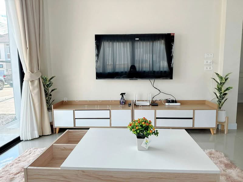 ให้เช่า - บ้านให้เช่า – ใกล้ตลาดเจริญเจริญ เพียง 5 นาที ค่าเช่า 20,000 บาท / เดือน รหัสทรัพย์ : No.13H672, เชียงใหม่