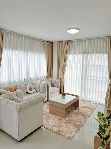 ให้เช่า - บ้านให้เช่า – ใกล้ตลาดเจริญเจริญ เพียง 5 นาที ค่าเช่า 20,000 บาท / เดือน รหัสทรัพย์ : No.13H672, เชียงใหม่