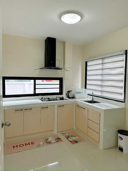 ให้เช่า - บ้านให้เช่า – ใกล้ตลาดเจริญเจริญ เพียง 5 นาที ค่าเช่า 20,000 บาท / เดือน รหัสทรัพย์ : No.13H672, เชียงใหม่