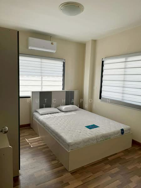 บ้านให้เช่า – ใกล้ตลาดเจริญเจริญ เพียง 5 นาที ค่าเช่า 20,000 บาท / เดือน รหัสทรัพย์ : No.13H672, Chiang Mai, San Kamphaeng, San Kamphaeng, Chiang Mai, 3 Bedrooms, 150 sqm, Single Detached House For Rent, by Rutchaporn Tunsiri, 500229362 - DDproperty.com