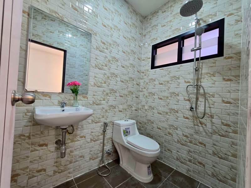 สุภาวัลย์ รามคำแหง, Bangkok, Min Buri, Min Buri, Bangkok, 2 Bedrooms, 100 sqm, Townhouse For Sale, by ปภัชญา ธนัตถ์ภรณ์, 500229370 - DDproperty.com