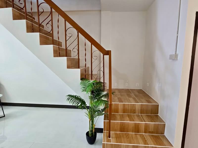 สุภาวัลย์ รามคำแหง, Bangkok, Min Buri, Min Buri, Bangkok, 2 Bedrooms, 100 sqm, Townhouse For Sale, by ปภัชญา ธนัตถ์ภรณ์, 500229370 - DDproperty.com