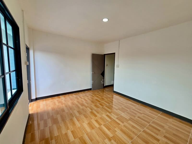 สุภาวัลย์ รามคำแหง, Bangkok, Min Buri, Min Buri, Bangkok, 2 Bedrooms, 100 sqm, Townhouse For Sale, by ปภัชญา ธนัตถ์ภรณ์, 500229370 - DDproperty.com