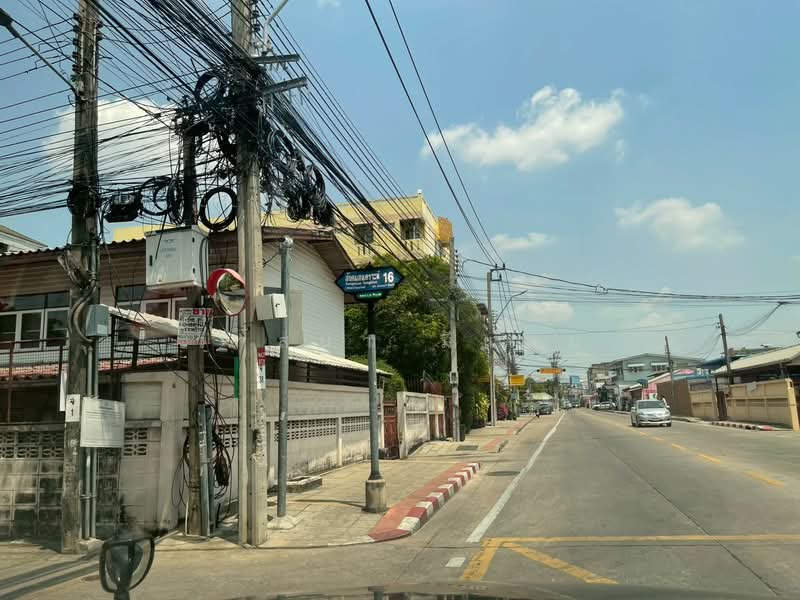 ที่ดิน ซอยสังคมสงเคราะห์ 16, กรุงเทพ, ประดิษฐ์มนูธรรม, ลาดพร้าว, ลาดพร้าว, กรุงเทพ, 420 ตร.ม., ที่ดิน ขาย, โดย วาสนา มีแถม, 500229432 - DDproperty.com