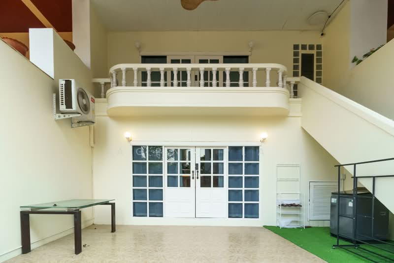 Luxury 5-Story Townhome for Rent in the Heart of Thonglor Soi 25 (SPSAD3921), Bangkok, Khlong Tan Nua, Watthana, Bangkok, 5 Bedrooms, 400 sqm, Townhouse For Rent, by Agent Pla, 500229489 - DDproperty.com