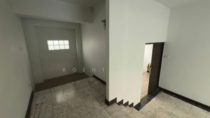 Luxury 4-story townhome for rent in the heart of Thonglor 49, Leo Classic Place (SPSAD3923), Bangkok, Khlong Tan Nua, Watthana, Bangkok, 3 Bedrooms, 250 sqm, Townhouse For Rent, by Agent Pla, 500229506 - DDproperty.com