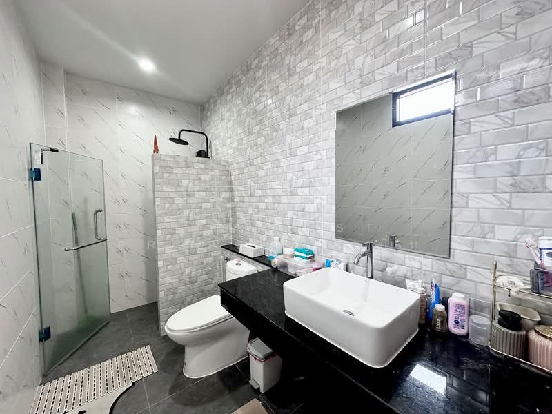 Golden Prive Bangsaen-Nongmon, Chon Buri (Pattaya), Mhueng, Muang Chon Buri, Chon Buri (Pattaya), 4 Bedrooms, 161 sqm, Villa For Sale, by The Best Property ปิ่น, 500229525 - DDproperty.com