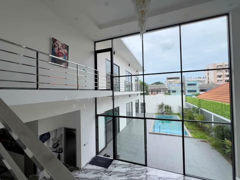 6-BR Villa, Chon Buri (Pattaya), Nong Pru, Bang Lamung (Pattaya), Chon Buri (Pattaya), 6 Bedrooms, 220 sqm, Villa For Sale, by Achitaphop Klinpipat, 500229543 - DDproperty.com