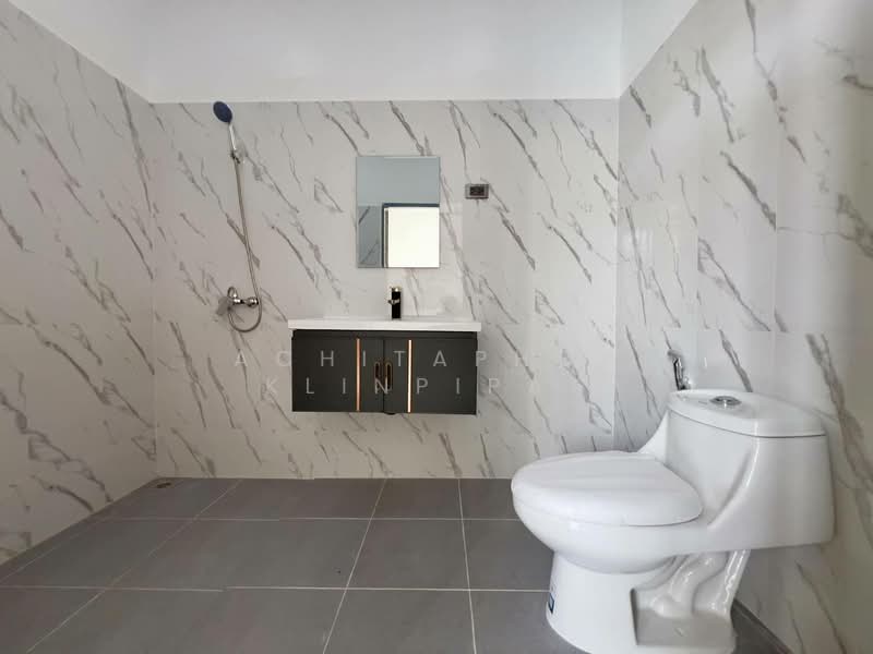 6-BR Villa, Chon Buri (Pattaya), Nong Pru, Bang Lamung (Pattaya), Chon Buri (Pattaya), 6 Bedrooms, 220 sqm, Villa For Sale, by Achitaphop Klinpipat, 500229543 - DDproperty.com