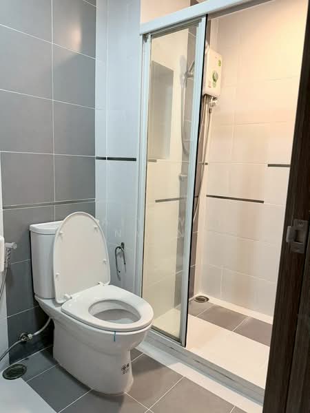 The Base Sukhumvit 77, Bangkok, 289 Sukhumvit 77 Road, Phra Kanong Nua, Watthana, Bangkok, 1 Bedroom, 31 sqm, Condo For Rent, by Waiyawut Kwanmongkhol, 500229571 - DDproperty.com