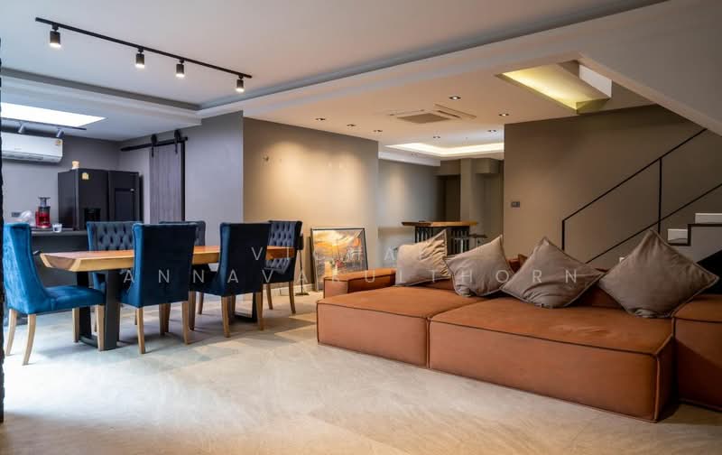 For Rent - 4-BR House, Bangkok