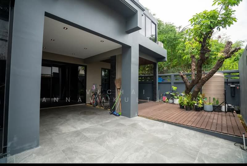 For Rent - 4-BR House, Bangkok
