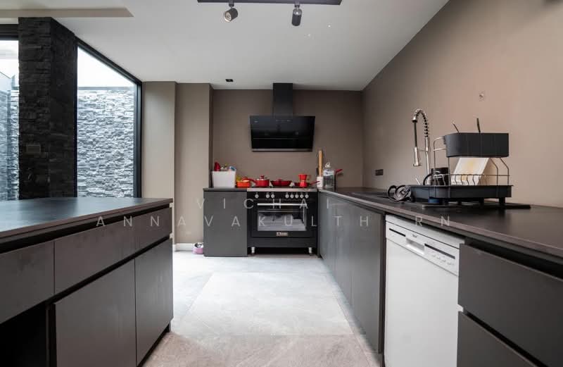 For Rent - 4-BR House, Bangkok