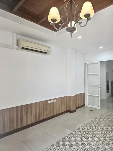 ให้เช่า - Shophouse Area Ratchada, กรุงเทพ