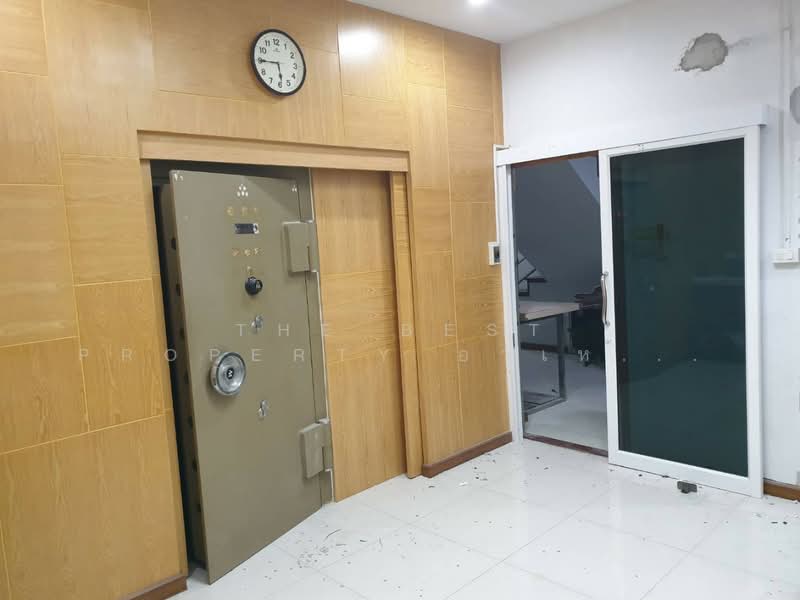 อาคารพาณิชย์ชุมแสง นครสวรรค์, Nakhon Sawan, Chum Saeng, Chumsaeng, Nakhon Sawan, , 120 sqm, Shophouse For Sale, by The Best Property อาเหลียง, 500229649 - DDproperty.com