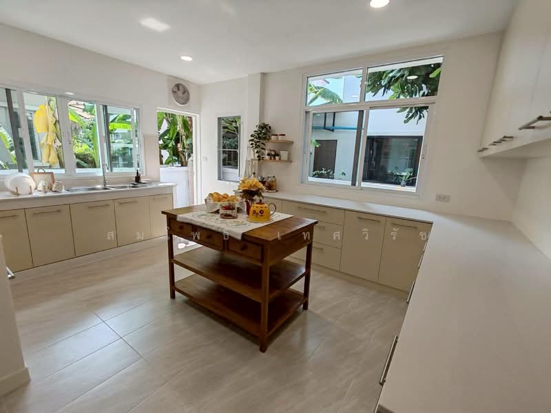 Nantawan Ramintra-Watcharaphon, Bangkok, Sukhaphiban 5 Road, Tha Rang, Bang Khen, Bangkok, 4 Bedrooms, 250 sqm, Single Detached House For Sale, by สมโพธิ เทศวิรัช, 500229689 - DDproperty.com