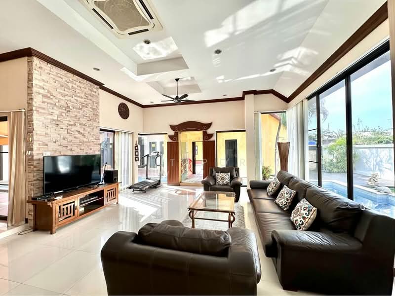 3-BR House, Chon Buri (Pattaya), Nong Pru, Bang Lamung (Pattaya), Chon Buri (Pattaya), 3 Bedrooms, 263 sqm, Single Detached House For Sale, by Thitiporn Pawikham, 500229694 - DDproperty.com