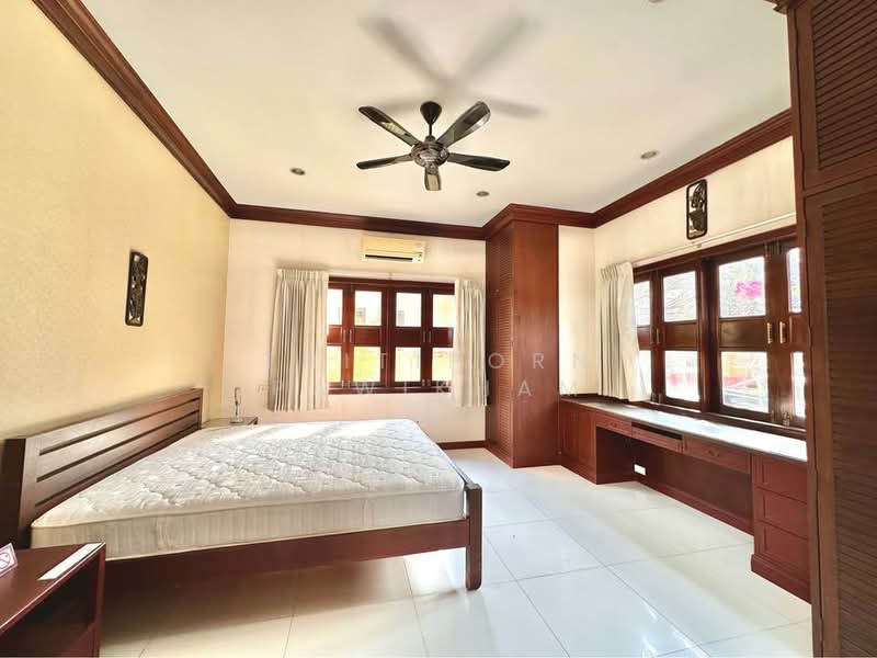 3-BR House, Chon Buri (Pattaya), Nong Pru, Bang Lamung (Pattaya), Chon Buri (Pattaya), 3 Bedrooms, 263 sqm, Single Detached House For Sale, by Thitiporn Pawikham, 500229694 - DDproperty.com