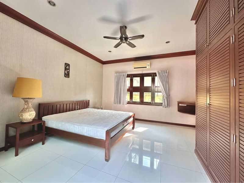 3-BR House, Chon Buri (Pattaya), Nong Pru, Bang Lamung (Pattaya), Chon Buri (Pattaya), 3 Bedrooms, 263 sqm, Single Detached House For Sale, by Thitiporn Pawikham, 500229694 - DDproperty.com