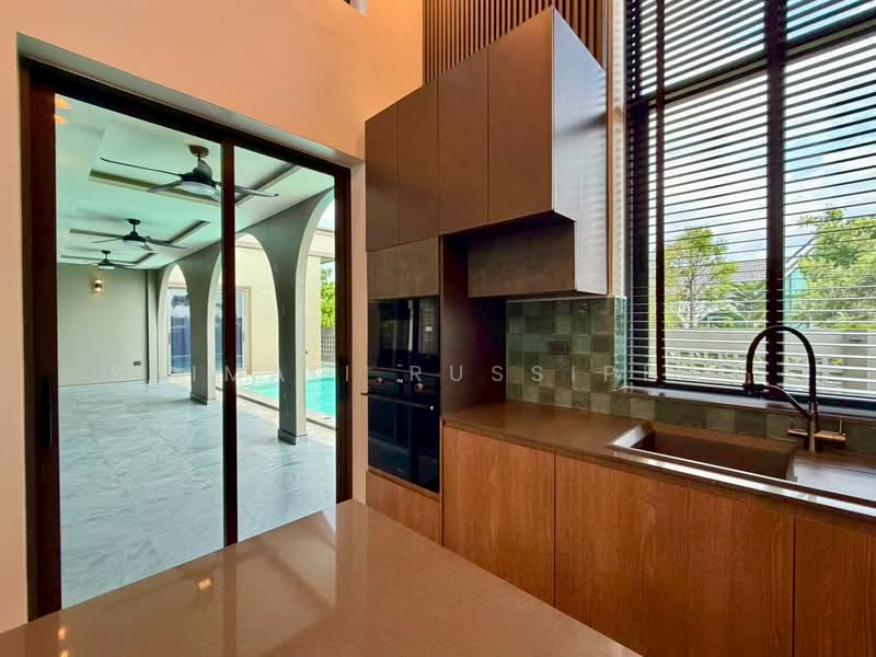 European-style pool villa near Mab Prachan, Chon Buri (Pattaya), มาบล่าง, Bang Lamung, Bang Lamung (Pattaya), Chon Buri (Pattaya), 3 Bedrooms, 190 sqm, Villa For Sale, by Saimaii Russiphat, 500229733 - DDproperty.com