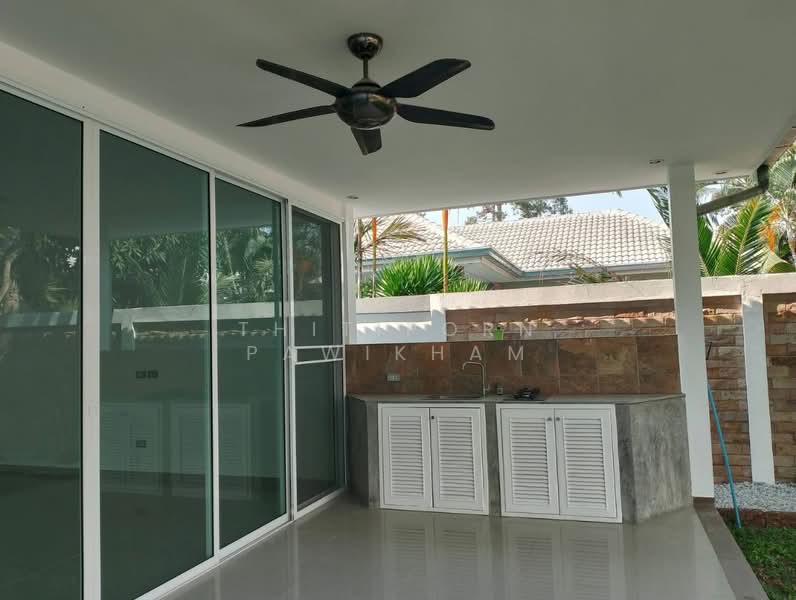 3-BR Villa, Chon Buri (Pattaya), Huai Yai, Bang Lamung (Pattaya), Chon Buri (Pattaya), 3 Bedrooms, 150 sqm, Villa For Sale, by Thitiporn Pawikham, 500229743 - DDproperty.com