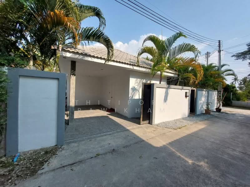 3-BR Villa, Chon Buri (Pattaya), Huai Yai, Bang Lamung (Pattaya), Chon Buri (Pattaya), 3 Bedrooms, 150 sqm, Villa For Sale, by Thitiporn Pawikham, 500229743 - DDproperty.com