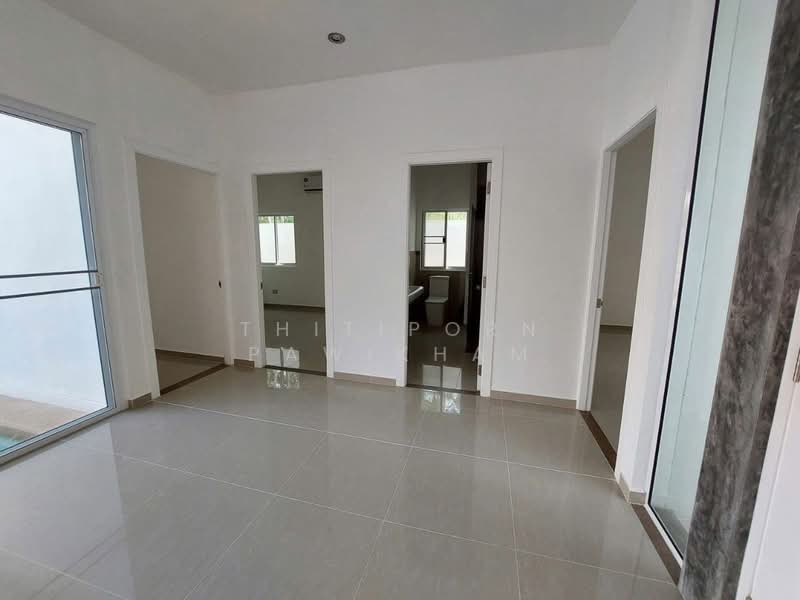 3-BR Villa, Chon Buri (Pattaya), Huai Yai, Bang Lamung (Pattaya), Chon Buri (Pattaya), 3 Bedrooms, 150 sqm, Villa For Sale, by Thitiporn Pawikham, 500229743 - DDproperty.com