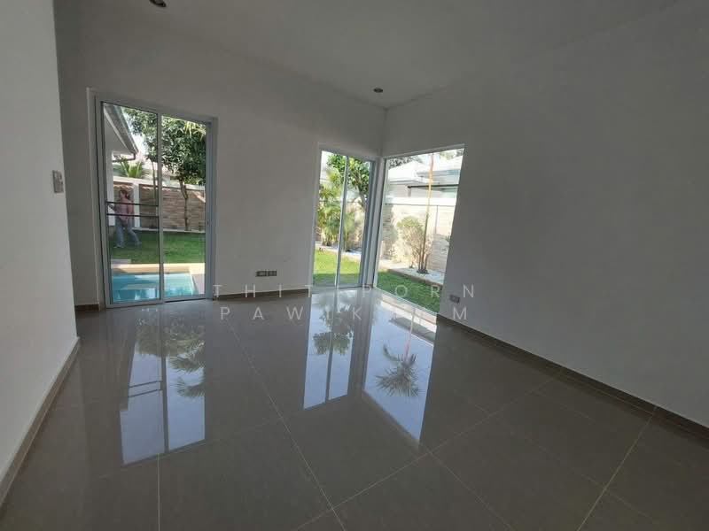 3-BR Villa, Chon Buri (Pattaya), Huai Yai, Bang Lamung (Pattaya), Chon Buri (Pattaya), 3 Bedrooms, 150 sqm, Villa For Sale, by Thitiporn Pawikham, 500229743 - DDproperty.com