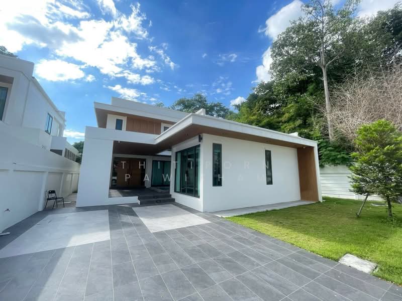 4-BR Villa, Chon Buri (Pattaya), Nong Pru, Bang Lamung (Pattaya), Chon Buri (Pattaya), 4 Bedrooms, 236 sqm, Villa For Sale, by Thitiporn Pawikham, 500229745 - DDproperty.com